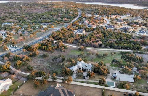 Barndominium with Farm and Firepit near Lake Georgetown - Foto 35