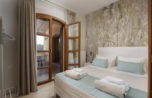 Ilys Home, a Country-chic Retreat with Pool & BBQ, By ThinkVilla - Photo 59
