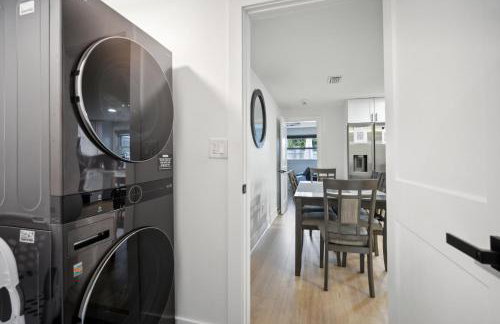 3Bd 2Ba House with Parking Laundry and Large Patio - Foto 23