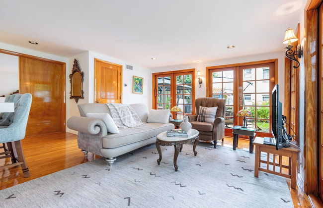 Las Olas Oasis by Avantstay Minutes to the Beach + Hot Tub - Foto 7