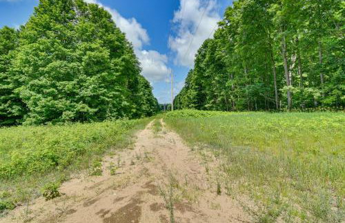 400-Acre Outdoor Enthusiasts Lodge in Mancelona! - Foto 5