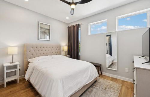 3BR 35BA Rooftop View - Walk to Alamo Dome - Foto 9