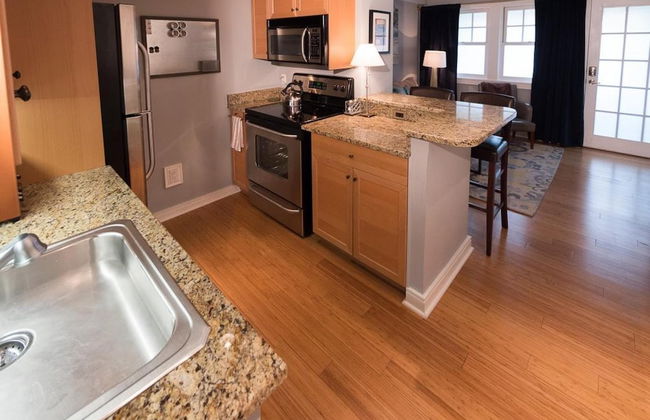 The Easy Spot Downtown Free Parking Elevator - Foto 35