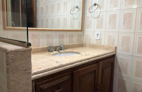 Casa com piscina e churrasqueira • Cabo Frio Ogiva - Foto 43