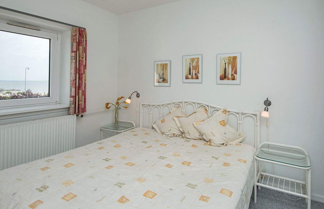 6 Person Holiday Home on a Holiday Park in Hejls - Foto 2