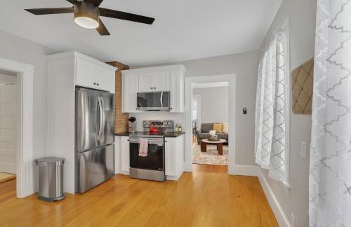 West Hartford Center- Charming New England Apt - Foto 14