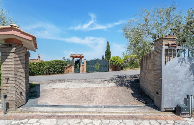 Villa in Monterotondo With Pool & Tiber Views - Foto 36