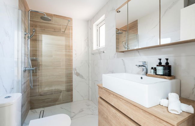 3BD Apt Next to The Ellinikon - Foto 7