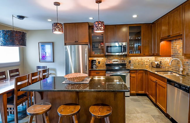 Thunder Ridge by Fernie Lodging CO - Photo 20