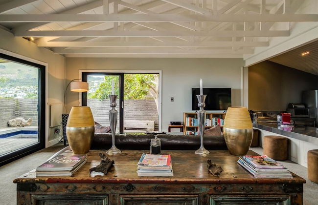 Spacious Apartment With Pool in Camps Bay - Photo 12