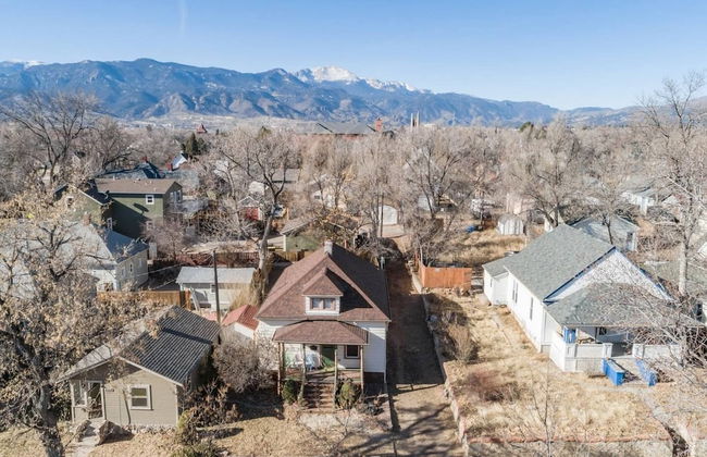 Downtown 1900 Classic 3 Bedroom Value - Photo 37