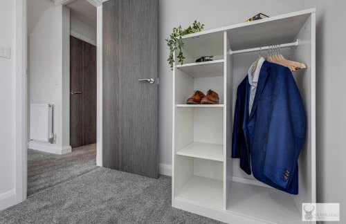 Elegant 5-Bed House with ample parking - Foto 11