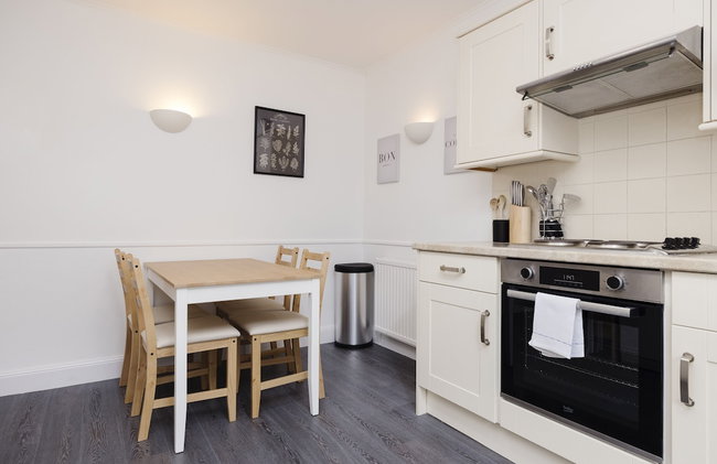JOIVY Beautiful 2-Br Mews Home, Near Princes Street - Foto 20