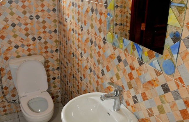 Victoria Lake View Guest House & Safaris - Photo 21