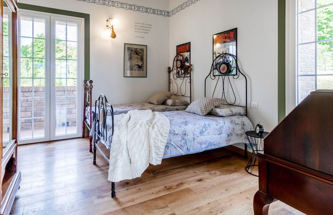 JOIVY Superb Villa For 7 W/Backyard And Bbq Area In Vaccarezza - Foto 13