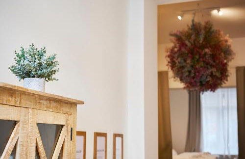 Park Avenue Apartments - Dom mit Stil - Küche - Parkplatz - WLAN - 65 Zoll TV - NETFLIX - Foto 3