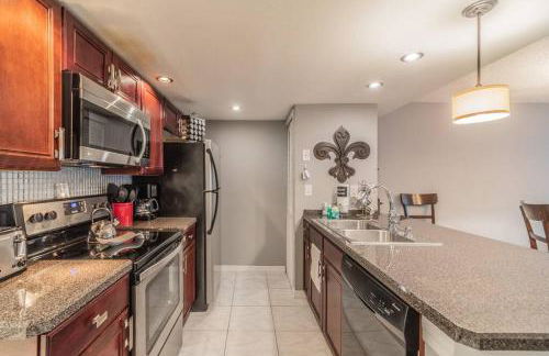 HARRY POTTER LIVES HERE! Unforgettable Home, Pool, Sleeps 8, Near Dis, LOW Rates! - Foto 80