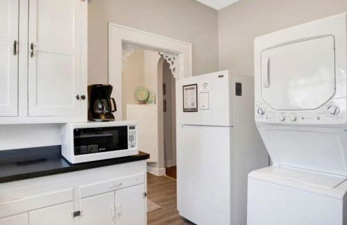 Charming Midtown Apt - Hannon Hideaway Unit C - Photo 22