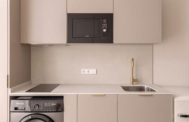 MH Apartments Central Valencia - Photo 5