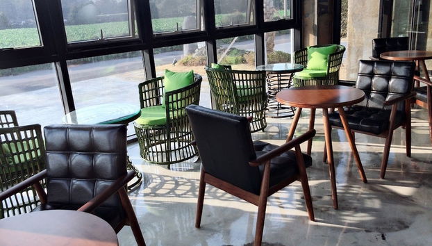 Modeul Spa Pension - Photo 2, Coin salon dans le hall