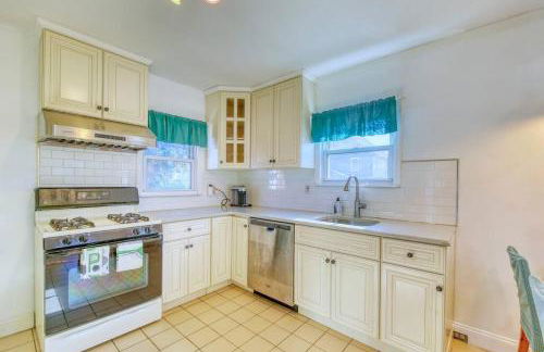 Family Home near NY Beach - Private Workspace - Foto 12