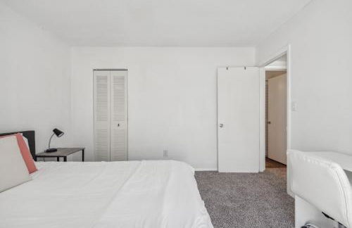 Northcliffe 104 I Fully Furnished 1 Bedroom 1Bth - Foto 8