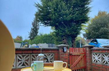 Stylish cottage in vibrant riverside village - Foto 13