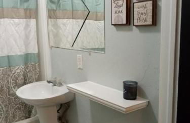 House near down town and fairgrounds - Foto 20