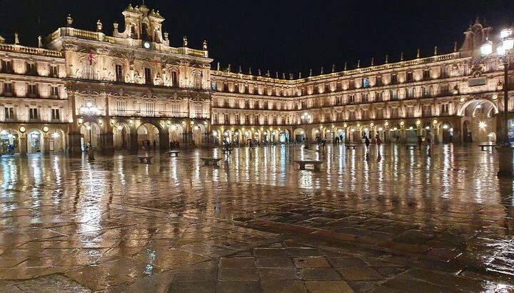 Tour notturno privato di storie e leggende di Salamanca - Foto 1
