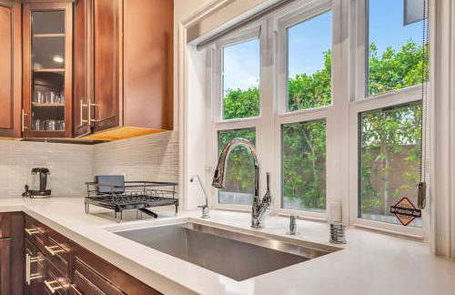 Charming 3BR with Ping-Pong and Spa! - Foto 35