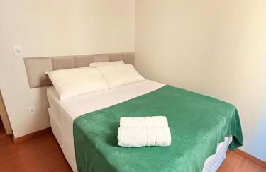 Apto Confortável - Supermercado Bahamas ao lado - Foto 8