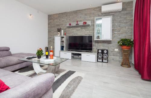 New brend app Matija - Foto 7