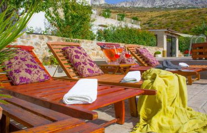 Hill Apartment with Private Pool - Foto 16