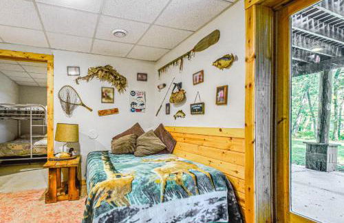 Peaceful Wautoma Retreat with Deck on 10 Acres! - Foto 20