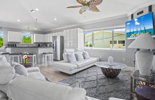 NEW!Paradise PalmsDockPoolKayaks GrillView! - Foto 20