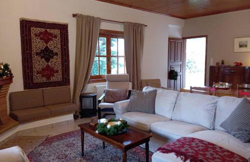 Golden Hearth Mountain Chalet - Photo 12