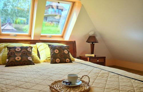 Dom nad stawem przy lesie - Foto 31