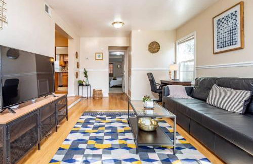 Cozy House 10min to Monuments and DC by CozySuites - Foto 6