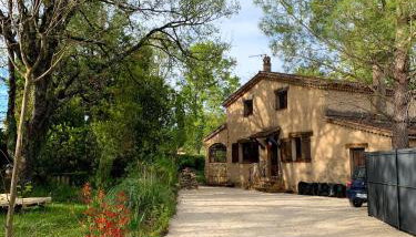 Appartement 65m2 à Callian, 2 Chambres, Parking Gratuit, Proche Lac et Cannes - Foto 2