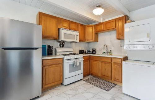 UC Proximity - Cozy City Stay - Free Parking Spot - Photo 19