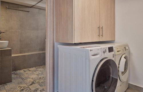 Blue Armonia Villa featuring SaltWater Heated Pool By KB Hospitality - Foto 52