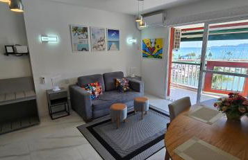 SUPER FLAT 180 graus em Angra dos Reis , Frente Mar na Marina Piratas com estacionamento - Foto 6