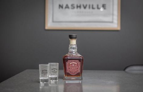 Jack Daniels House with Rooftop Golf, City views! 8min to Whiskey Row! Sleeps 10! - Foto 79