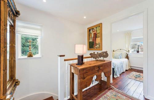 Hidden Cottage with Parking in Esher Surrey - Pass the Keys - Foto 10