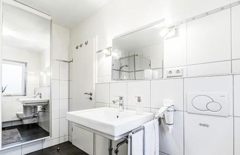 3 Bedroom Stunning Home In Lennestadt - Foto 24