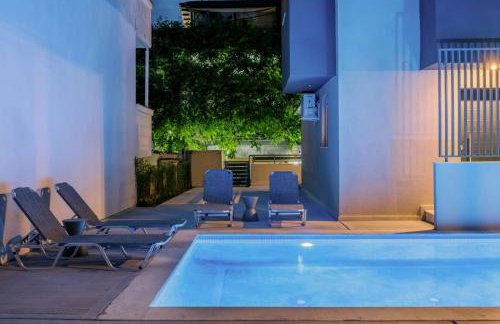 V Luxury Apartments with Pool - Foto 35