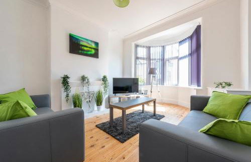 Jasmine Villa B - Ideal for QMC & Uni - Free parking - Photo 1