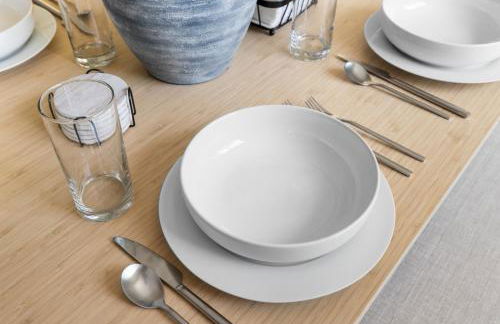 Stylish Renovation, Perfect for Families & Pets, Garage Parking, Sleeps 10 - Foto 22