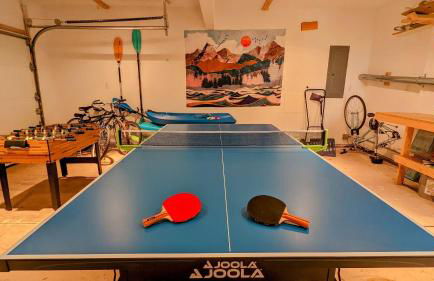 Mountain Hideout by Avantstay Game Room + Deck - Foto 24