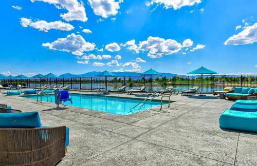 Stunning Water View 2BR · Jacuzzi & Rooftop Lounge - Foto 75